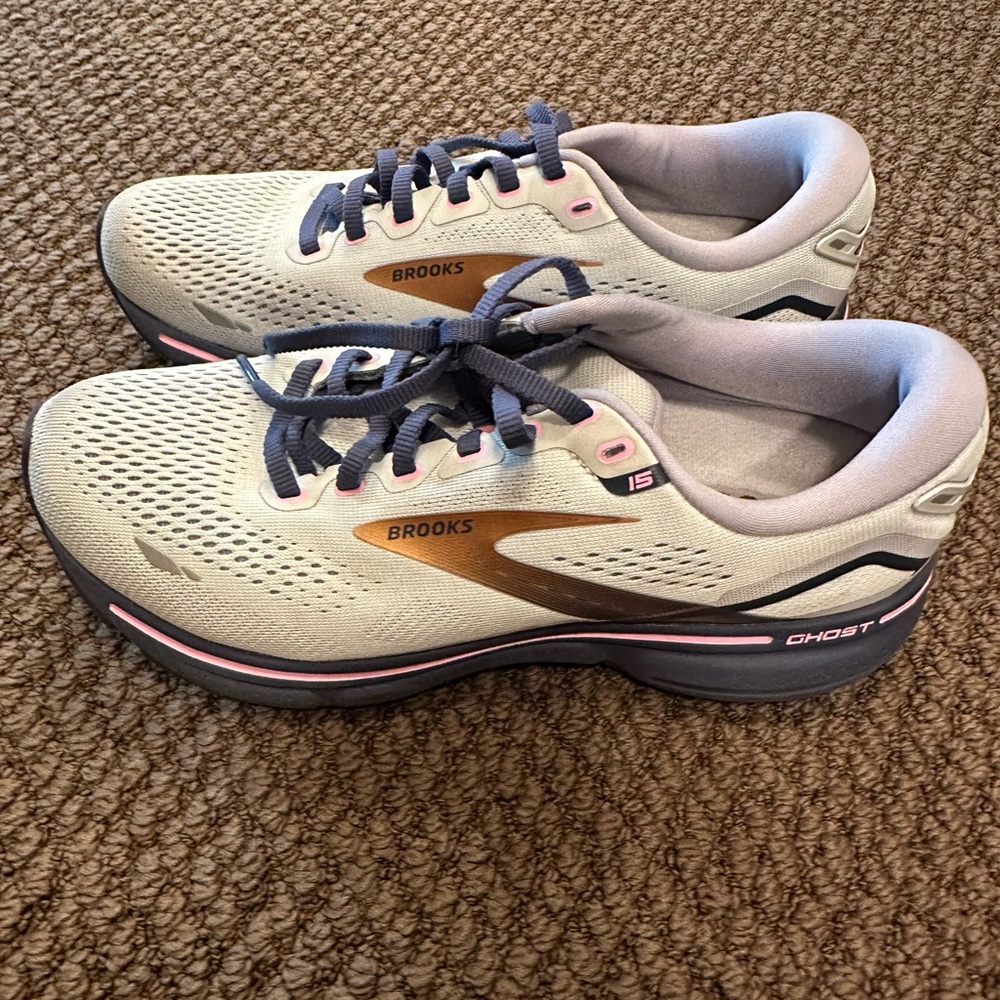 Brooks sneakers,women’s size 8, worn twice